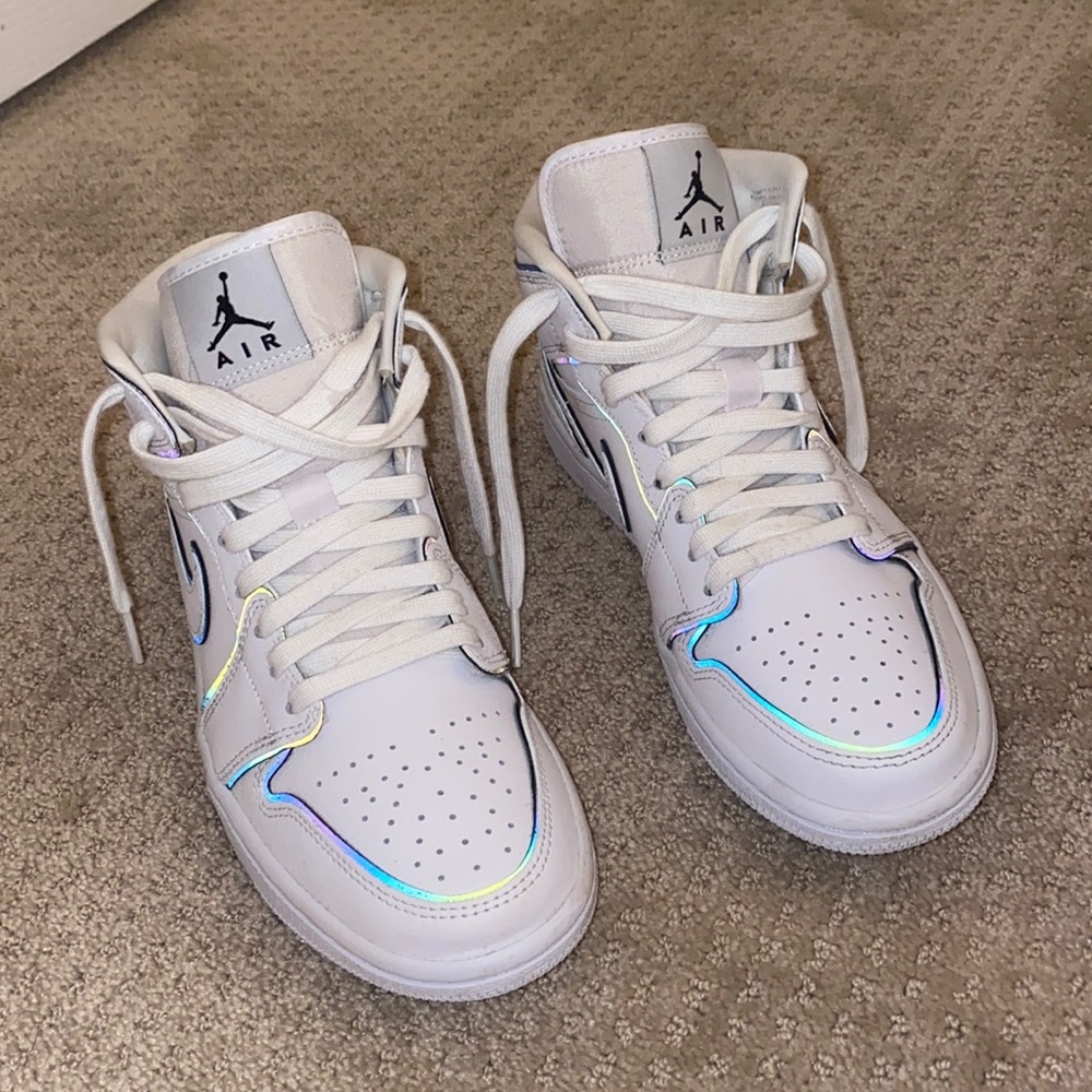 air jordan 1s irridecent reflextive white